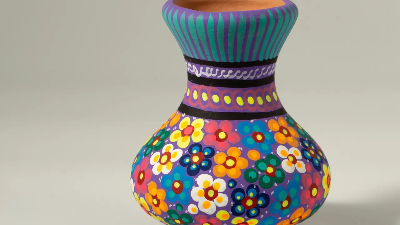 Vaso de Cerâmica Pintado à Mão