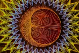 Mandalas com Fios e linhas