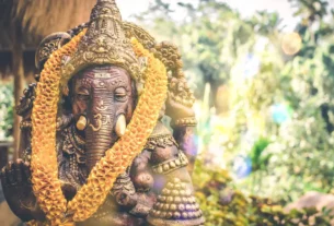 Yoga Para atrair Abundância